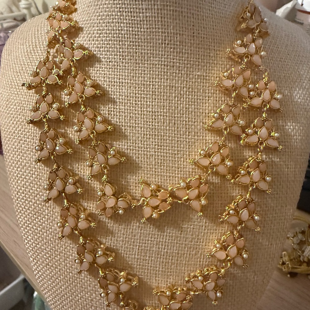 Double Strand Pink and Gold Floralā Necklace Adjustable Length Gold Tone